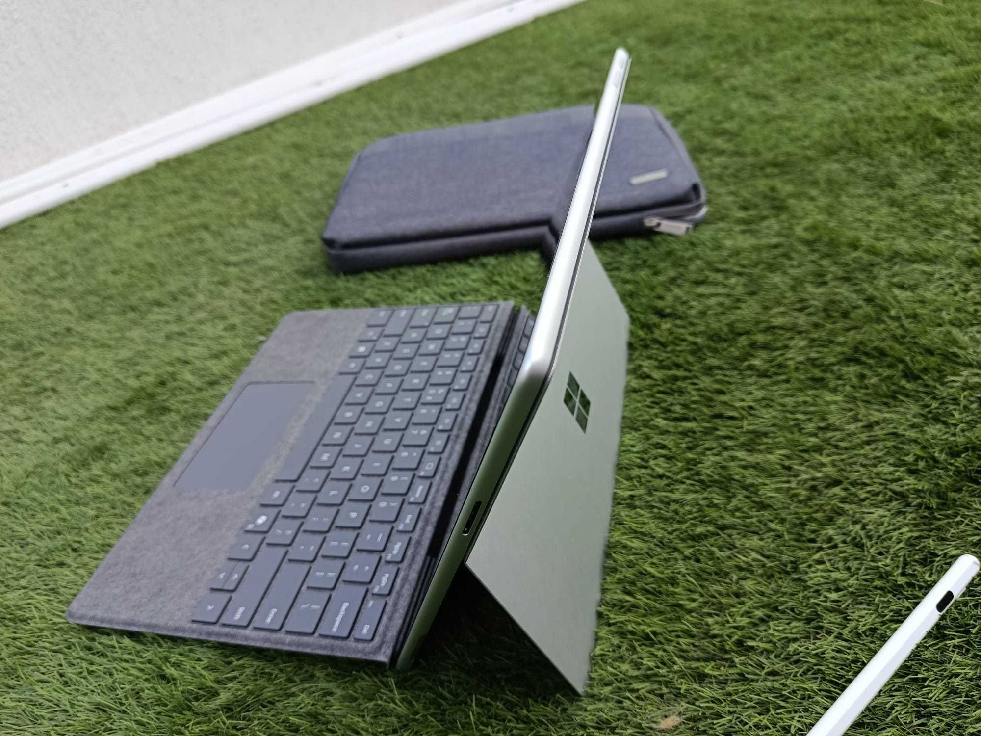 Laptop Microsoft Surface Pro 11 Snapdragon® X Plus Platinum