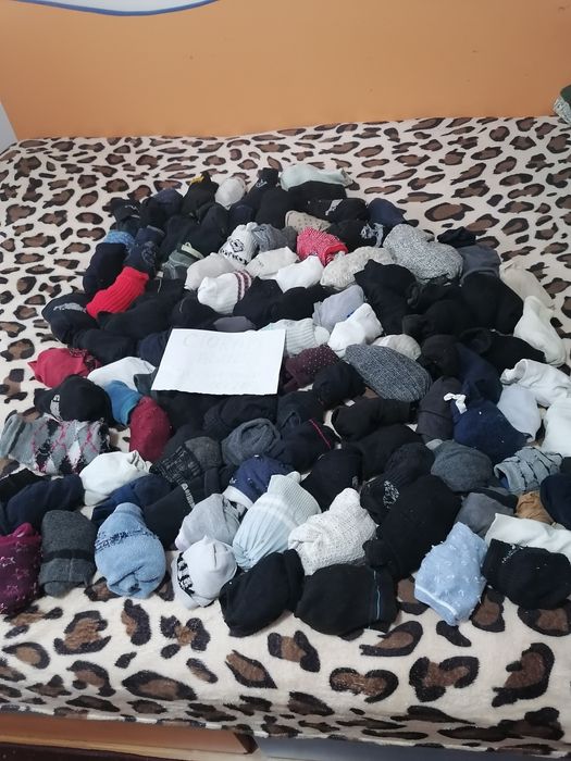 OFERTA : 100 perechi de ciorapi pentru adulți