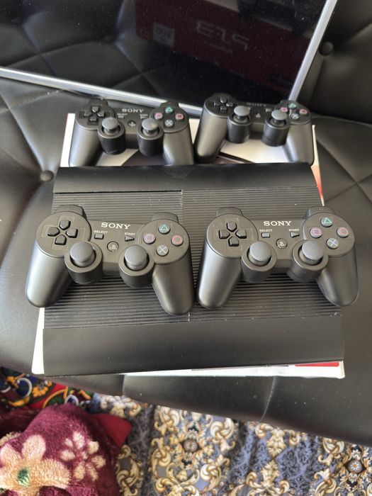 Plastation 3 super slim 500GB