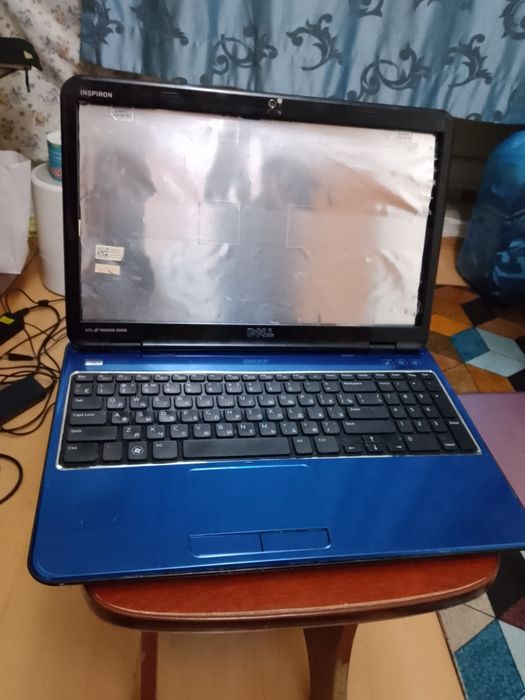 Ноутбук рабочий на разбор по запчастям