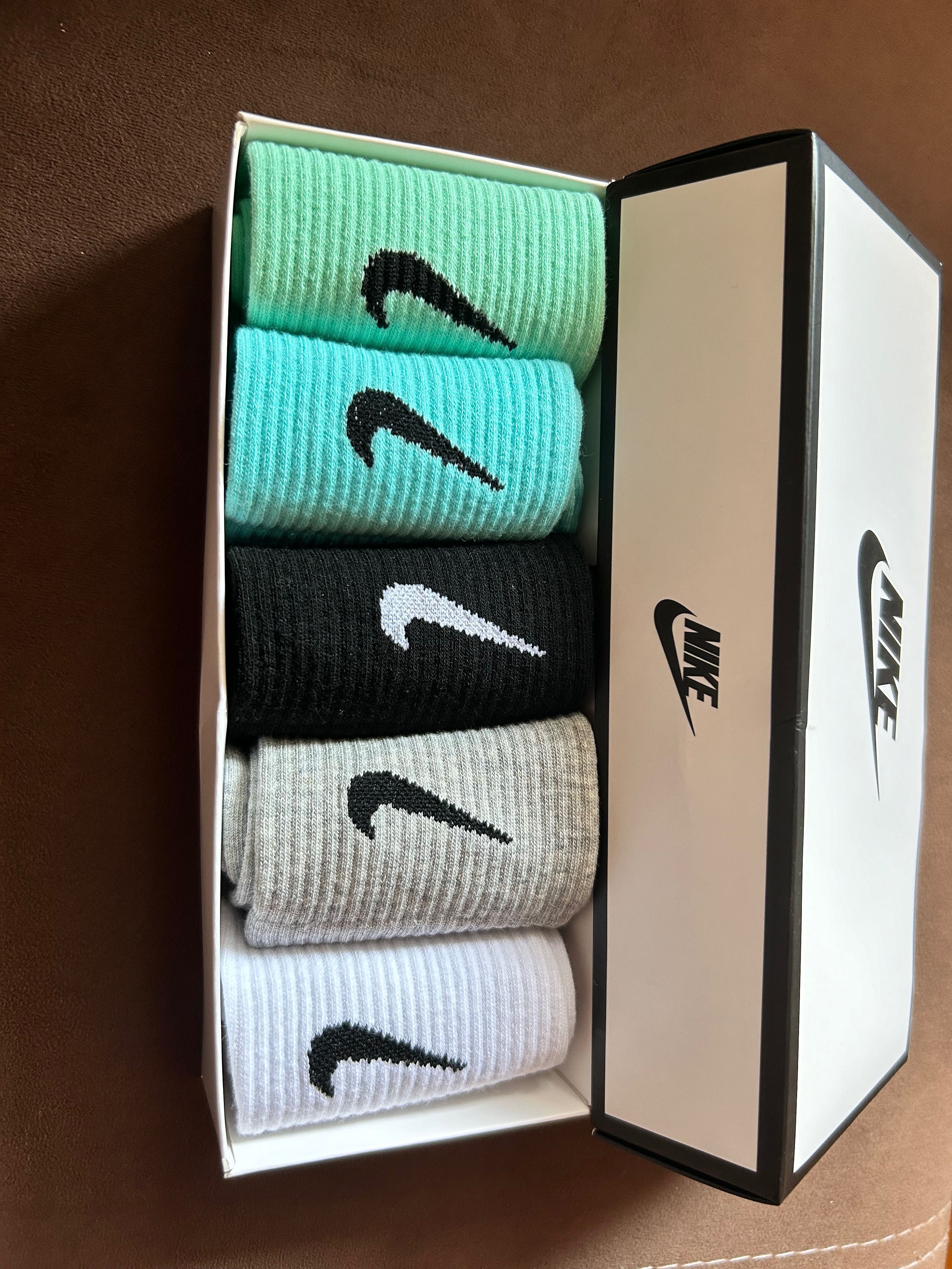 Чорапи Nike Unisex 38-40 номер