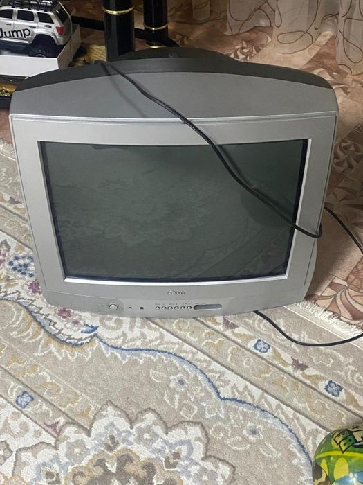 Продам телевизор