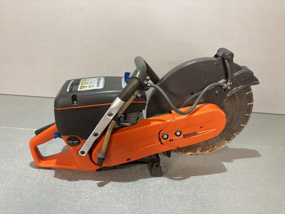 Husqvarna motodebitor drujba taiat beton