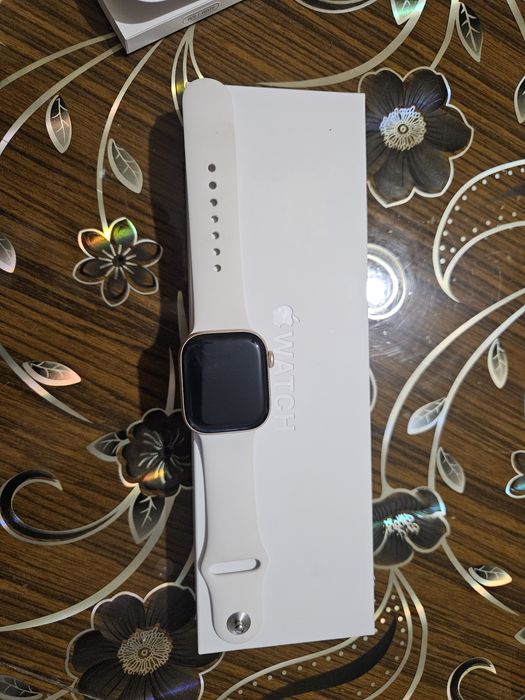 Часовника apple watch 10