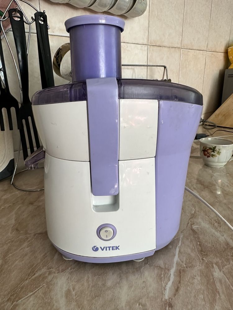 Продам соковыжималку Vitek