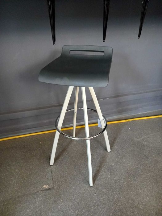 Scaun de bar cu picioare metalice 1 bc gri, 1 bc negru