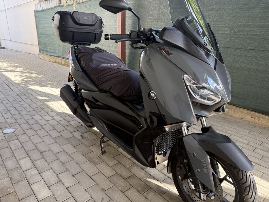 Yamaha X-Max 300 Tech Max