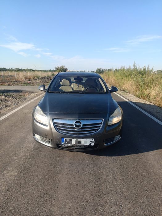 Vând Opel insignia automată