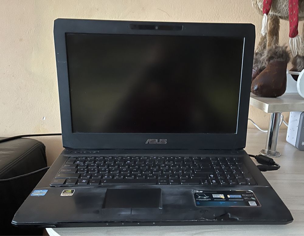 Геймърски лаптоп Asus, на части