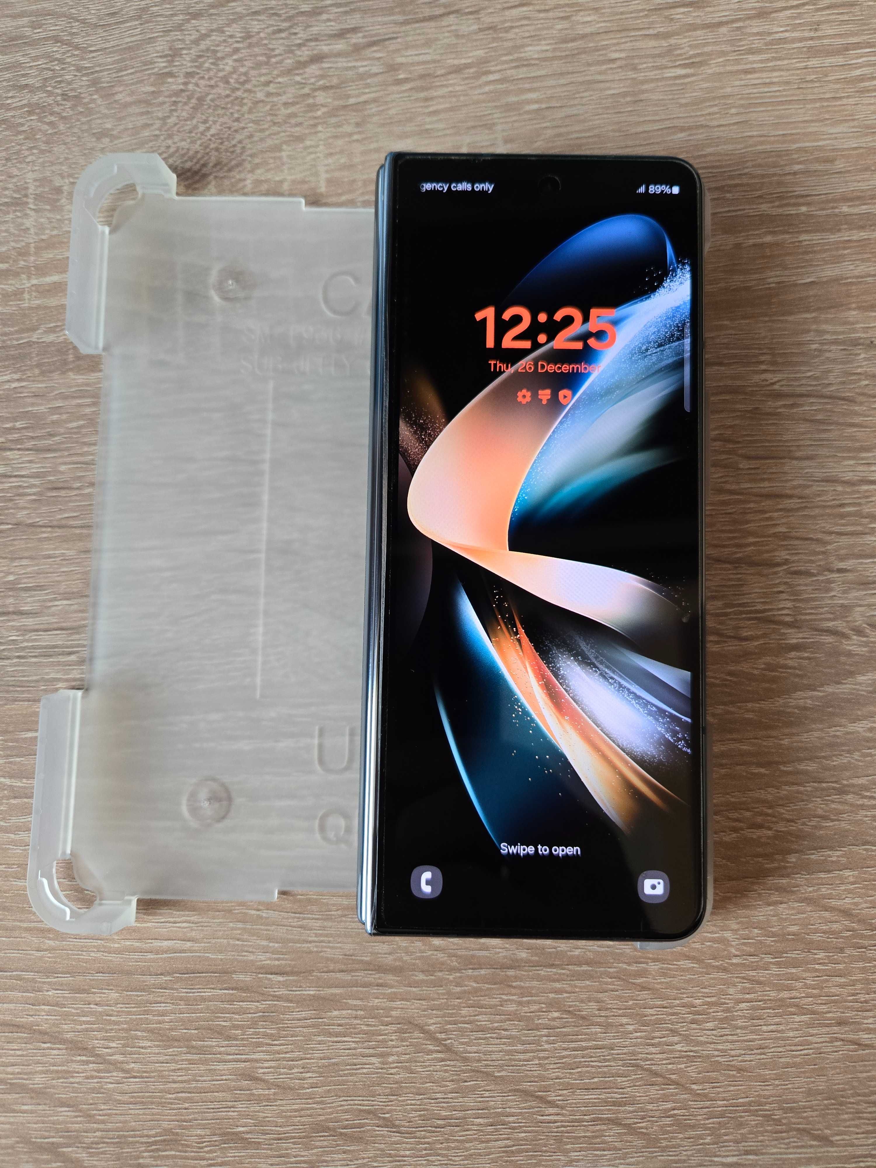 Samsung Galaxy Z Fold 4, 512GB, 12RAM, Black, нова батерия, в гаранция