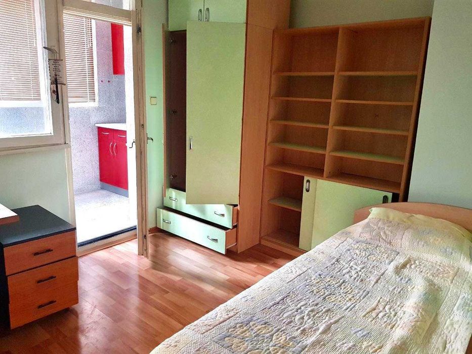 Дава се под наем Двустаен апартамент в Бургас, Меден рудник - зона А - 50 кв.м за 153 € - Снимка #3