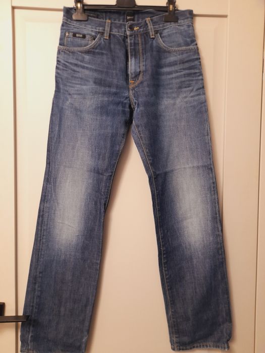 Blugi Hugo Boss pentru bărbați