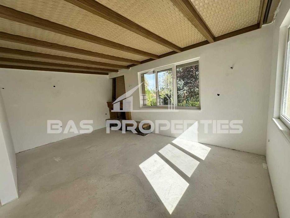 Къща в София-Банкя площ 243