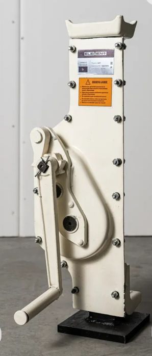 Рейечный домкрат