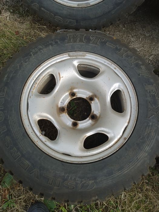 Гуми с джанти за Гранд Витара 2000