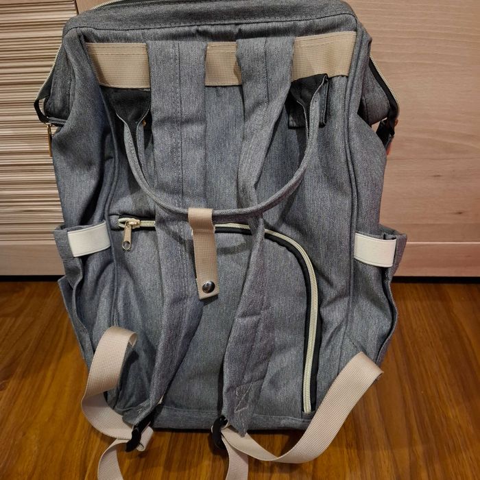 Ghiozdan incapator pt mamici de bebe