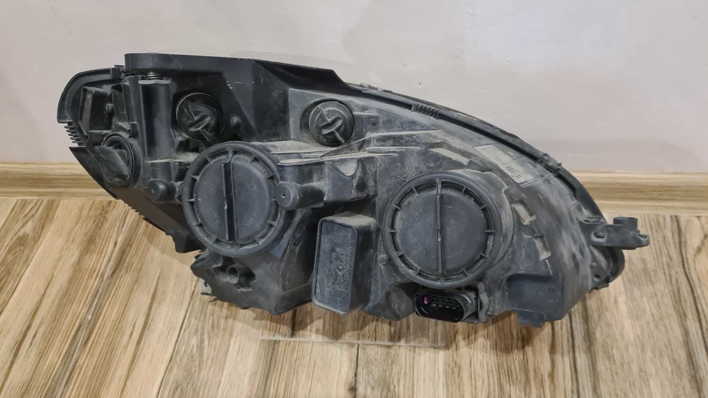 Фарове от Мерцедес C-Class W204