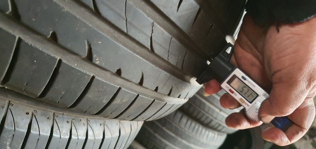 Гуми 2бр 225/60/17 -1бр - 85лв