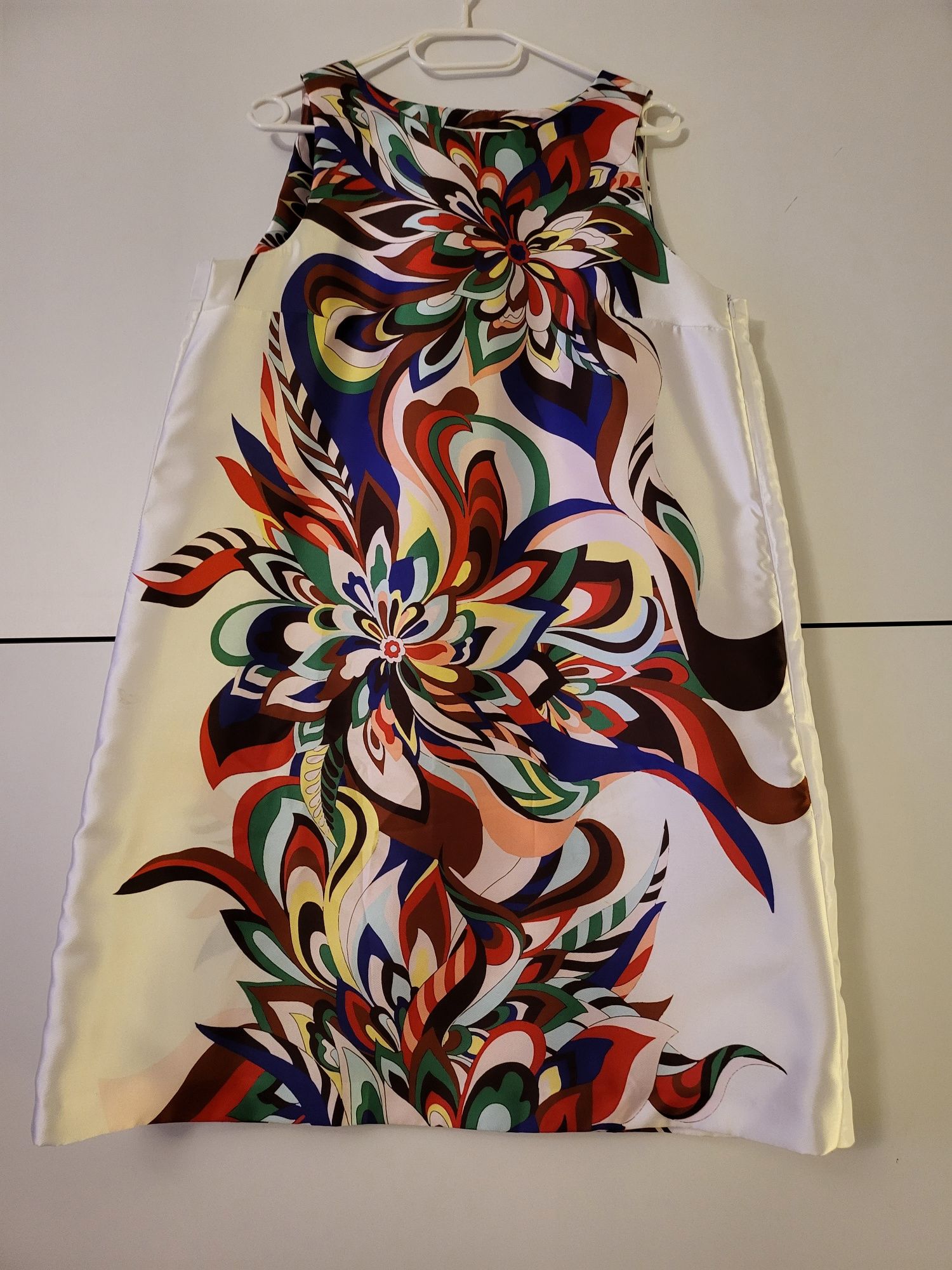 Rochie model deosebit