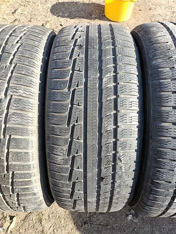 Шины 235/55 R17 - "Nokian WR A3" (Россия), всесезонные.