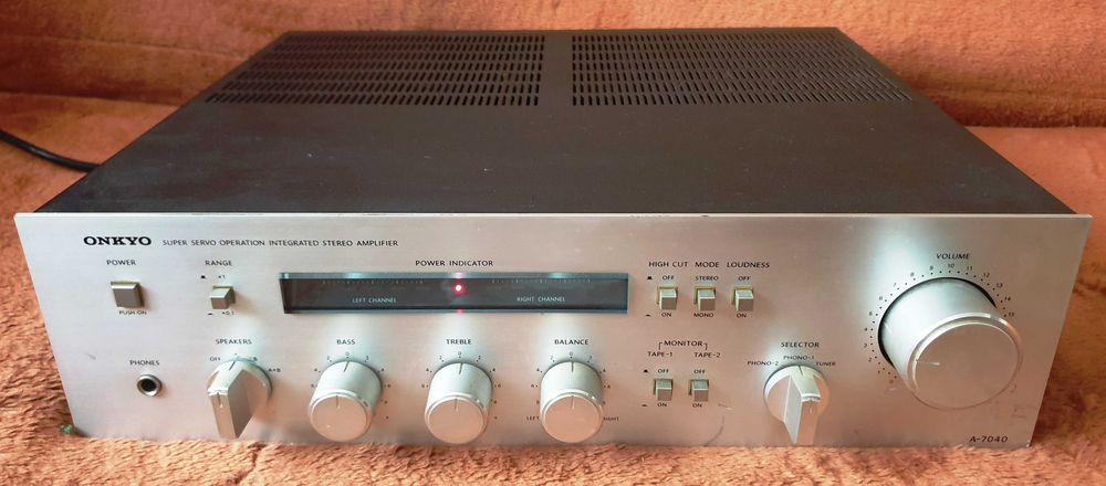 Onkyo A-7040 statie 2X85W pe 4 Ohm