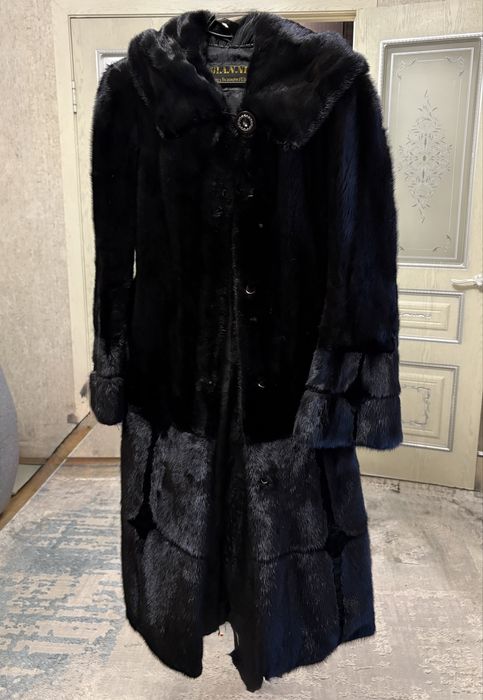 Продам шубу норковую