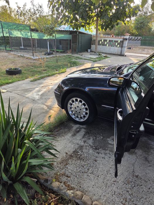 Мерцедес  с240 170 к.с.