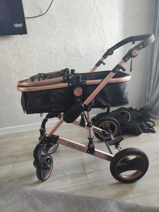 Коляска прогулочная