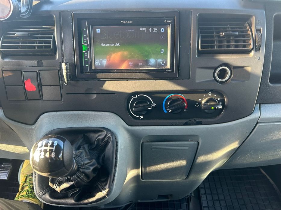 Basculanta 3500 kg axa dubla permis cat B