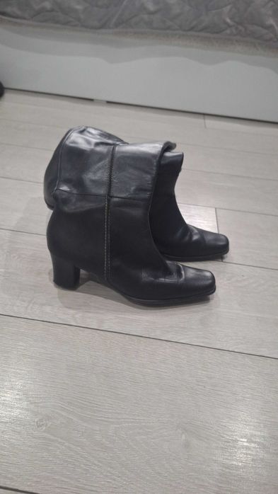 Дамси елегантни ботуши