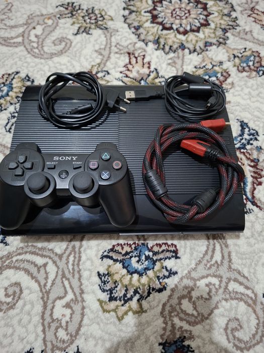 PS3 500 gb hotira holati yahshi ovozi yoʻq