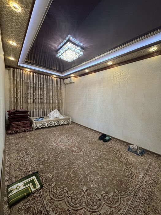 Uy sotiladi srochna 3 xonali yevro remont. xokimiyat yonida