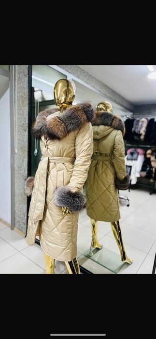 Geaca Parka cu plană naturală de vulpe