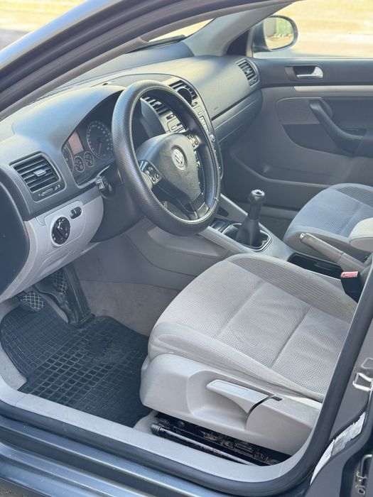 Vand VW Jetta 1.6 benzina