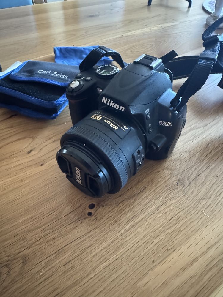 Фотоапарат Nikon D3000