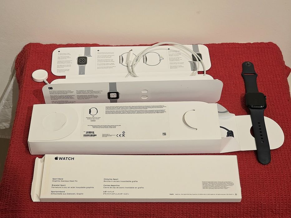 Apple watch SE, 40mm, second generation