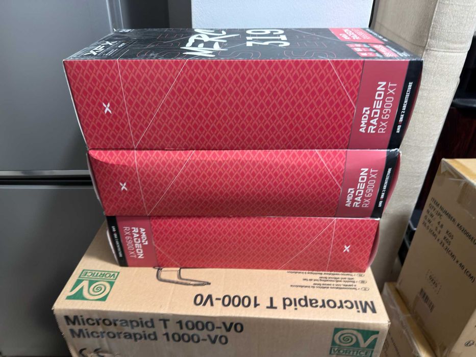 Placa video XFX Radeon RX 6900 XT Speedster MERC 319 Black, 16GB GDDR6