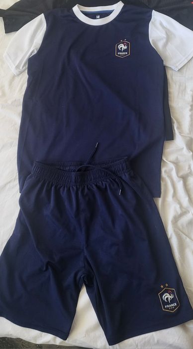 Спортен футболен екип