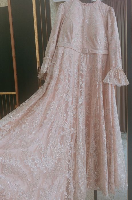 Och pushti vicherni ayollar ko‘ylagi – sifatli gipürli, nafis