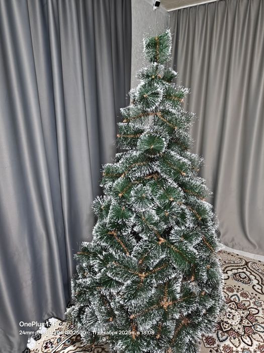 Продам искусственную ёлку