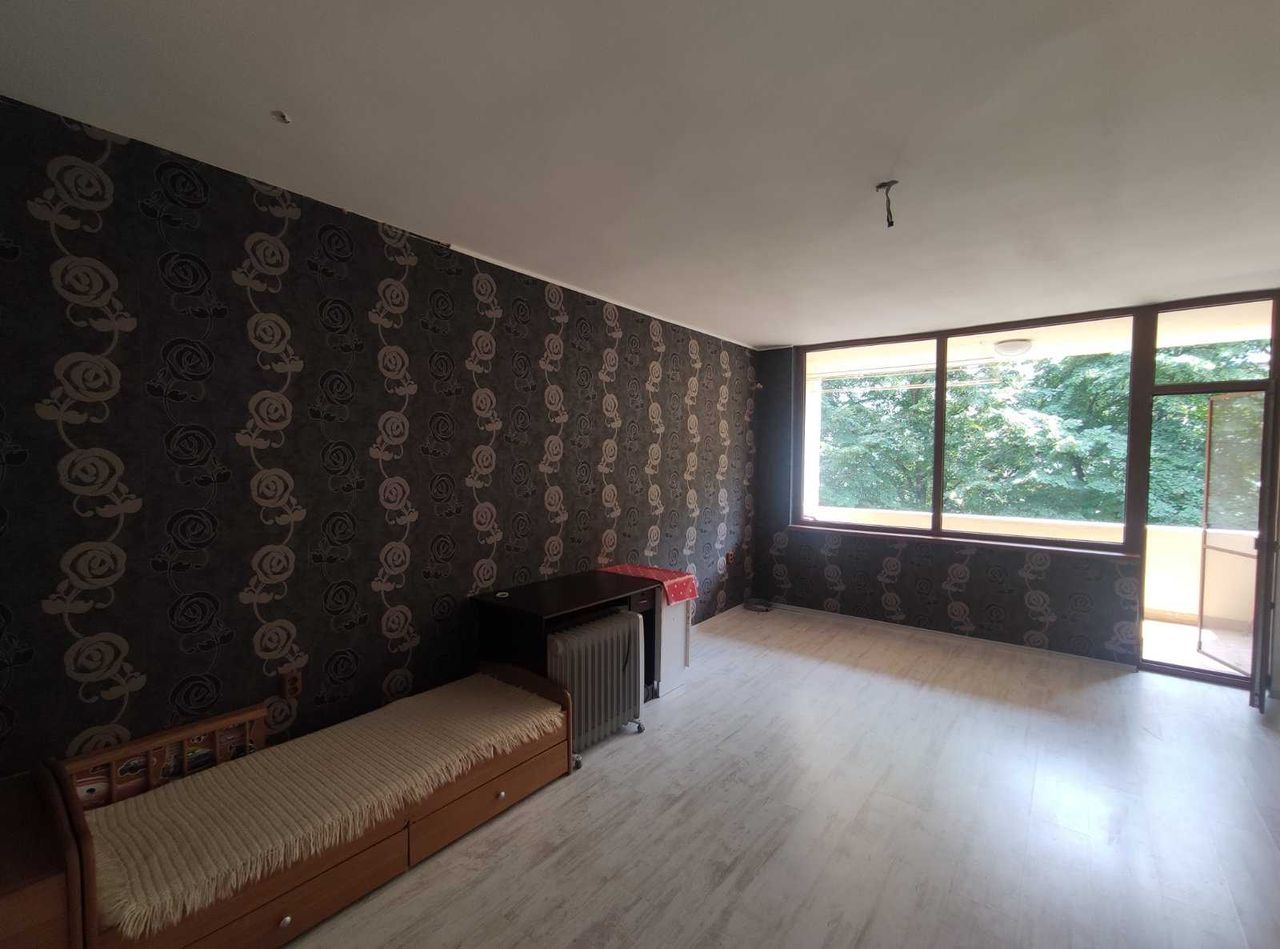 Продава се Четиристаен апартамент в Търговище, Запад 1 - 92 кв.м за 1220 €/кв.м - Снимка #3