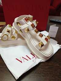 Sandale Valentino