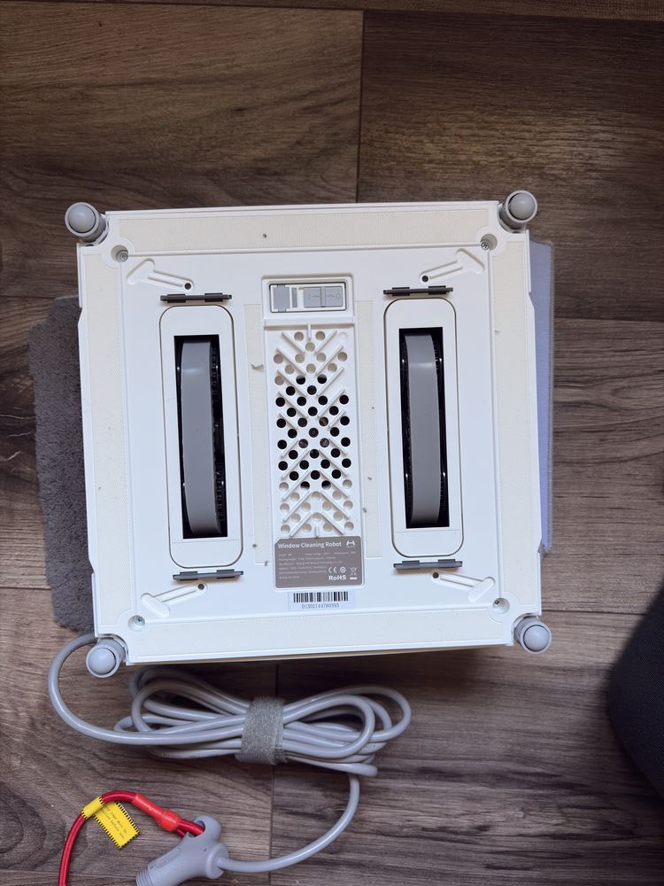 Robot de Spalat Geamuri - HUTT W9 FULL BOX