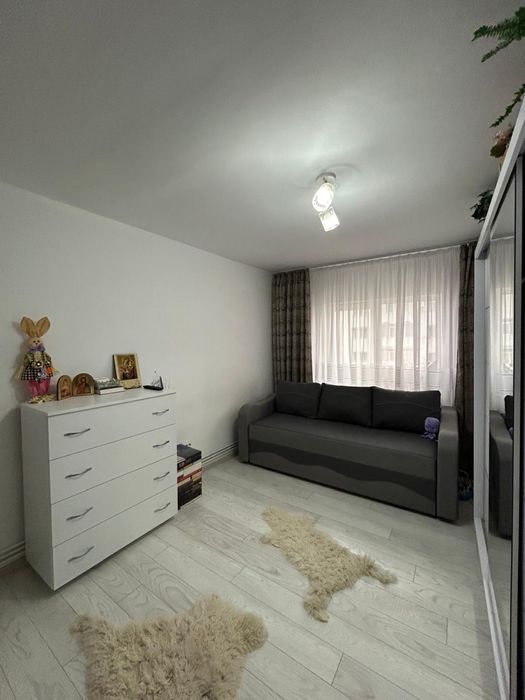 Garsoniera de vanzare Mioveni , mobilata si utilata