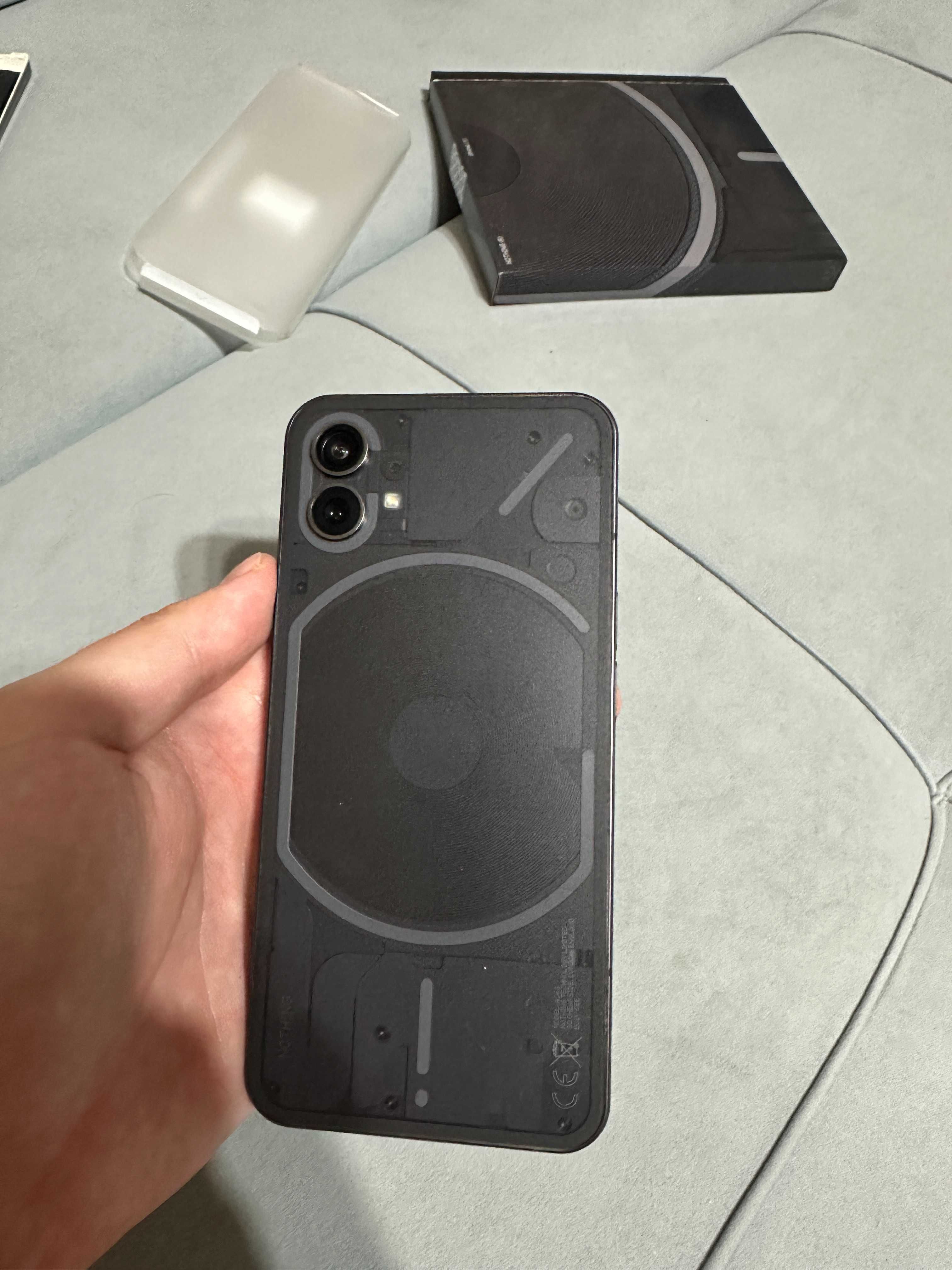 Nothing Phone (1) 8/128 в отличном состоянии!