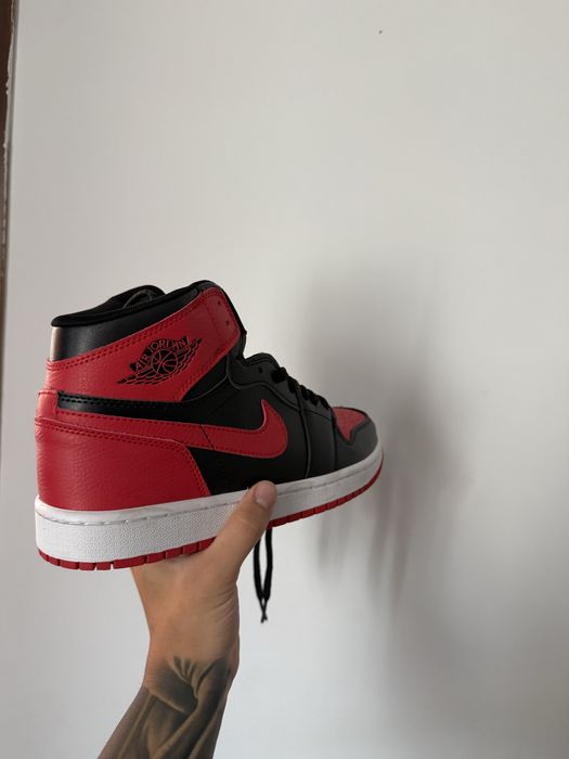 Adidasi air jordan rosii negrii 43