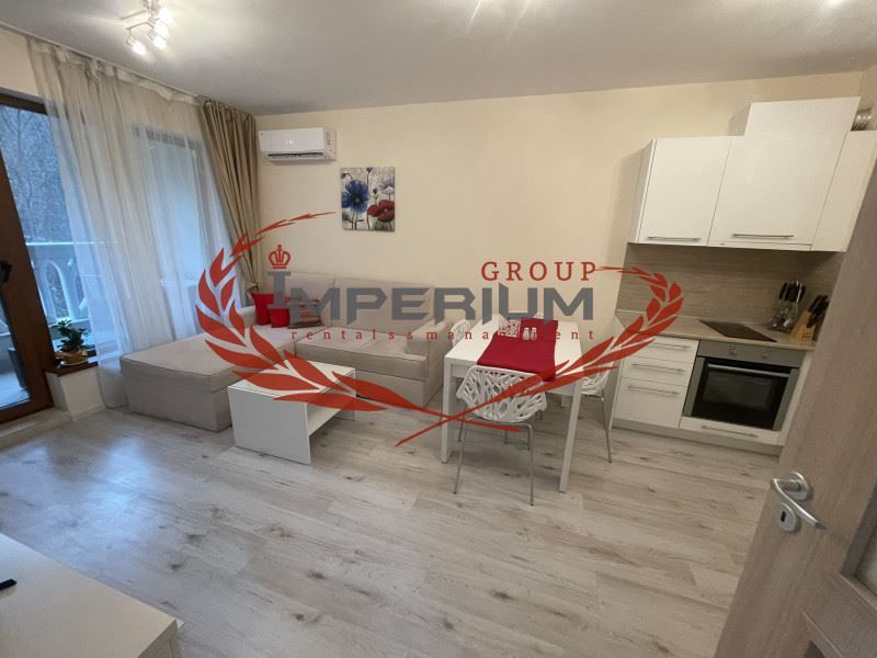 Дава се под наем Двустаен апартамент в Варна, Аспарухово - 55 кв.м за 612 € - Снимка #1