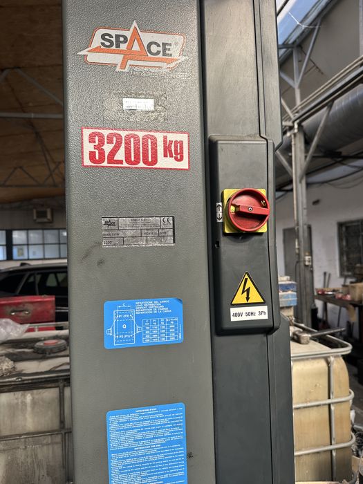 Elvatator space 3200kg stare foarte buna