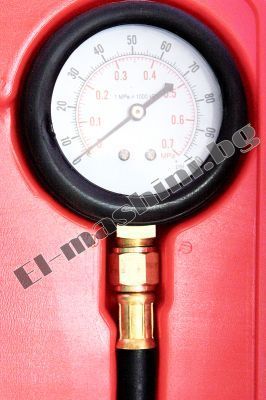 Компресомер за измерване налягането на маслото