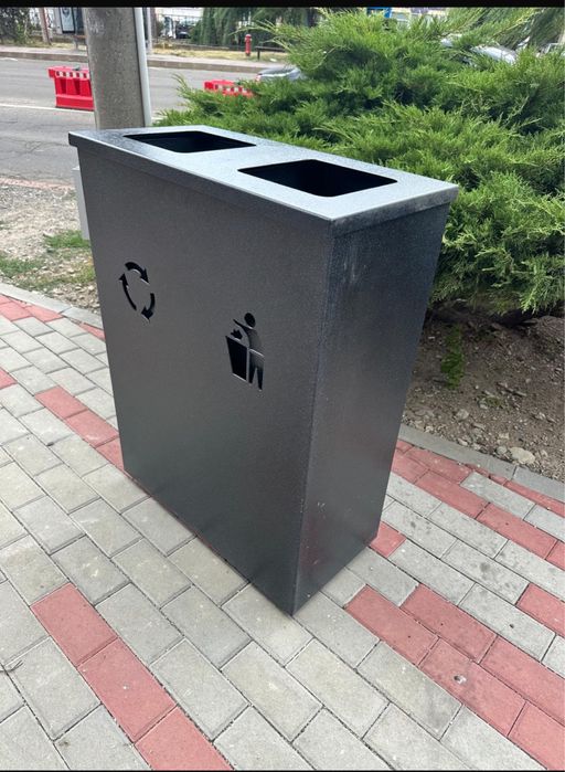 De vanzare cosuri stradale